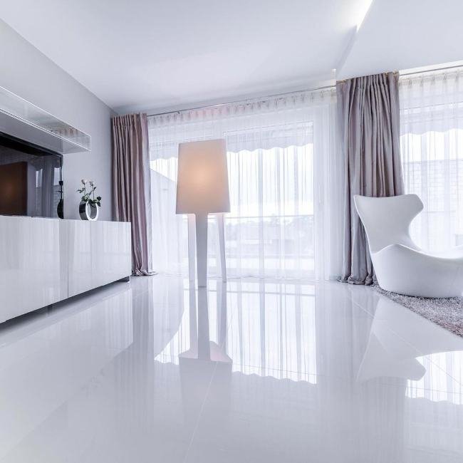 Epoxy Flooring vs. Microtopping: Which is Better for Dubai Parking & Rooftops? Epoxy Flooring vs. Microtopping: Which is Better for Dubai Parking & Rooftops?