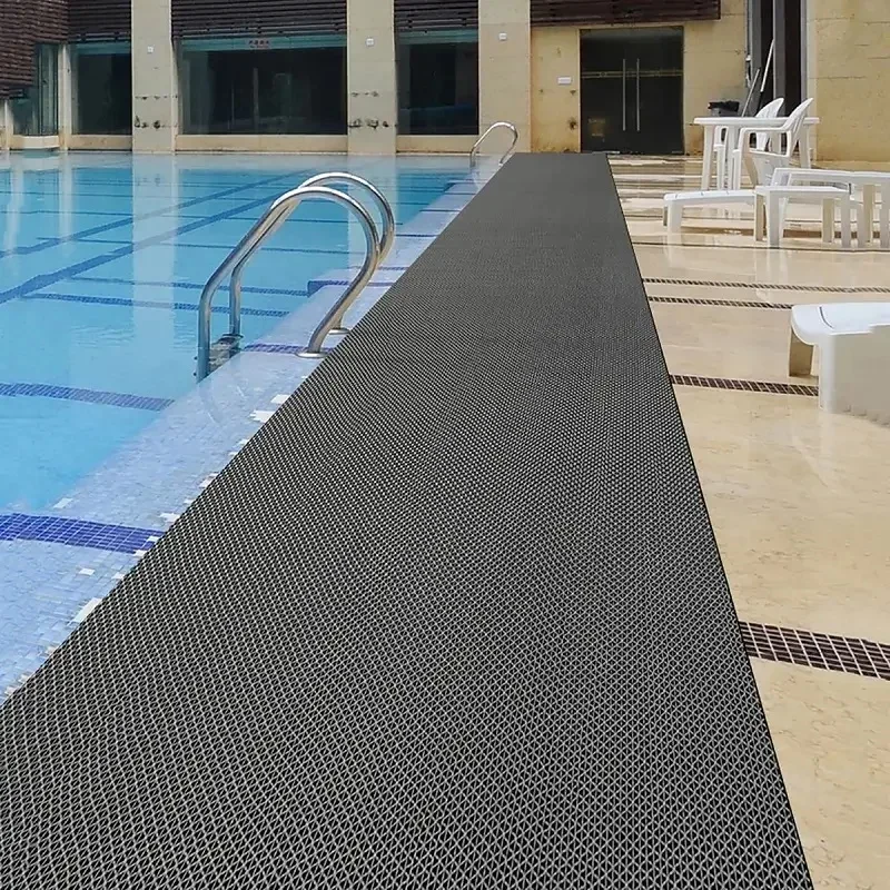 Outdoor Swimming Pool Mat in Hotel